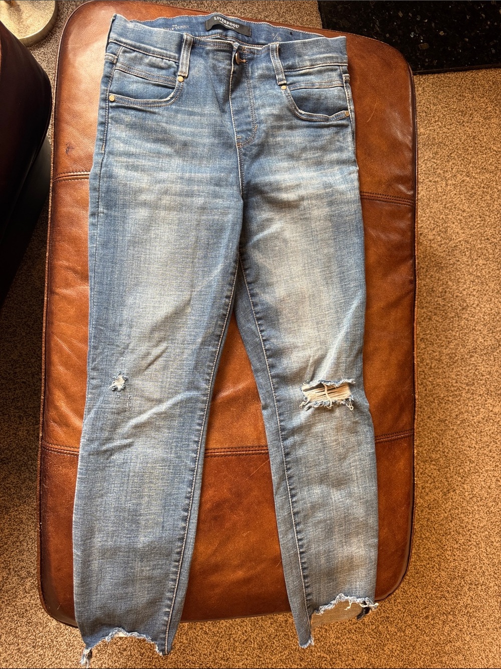 Liverpool Gia Glider Crop Skinny with Curved Fray Hem